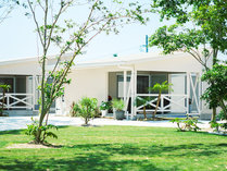 HUMMER VILLAGEin}[rbWj̊Oώʐ^