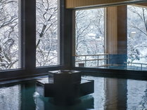 EFތ@܂̂́iIbNXzeY][c j̎{ݎʐ^2