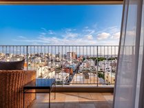 PROSTYLE TERRACE NAHA�i�v���X�^�C���@�e���X�@�i�n�j�̎{�ݎʐ^1