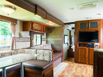 THE@TRAILERHOUSE@VILLAGE@Ďq@SEASIDE̎{ݎʐ^3