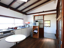 ��ƕ��u���[����ǂӁ[�v�̎{�ݎʐ^2