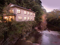 温泉旅館　川の家の外観写真