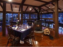 �G�؂̑��@�z�e���@�n�b�g�E�E�H�[���f���̎{�ݎʐ^2