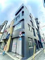 AcousticGARAGE�̊O�ώʐ^