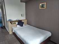 �r�W�l�X�z�e���p�[�N�Վł̎{�ݎʐ^2