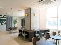 �z�e�� �N���X�x�[�X�����w�O�̎{�ݎʐ^1