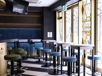 �z�e���E�B���O�C���^�[�i�V���i���Z���N�g���~�c�̎{�ݎʐ^1