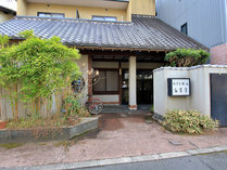 ���΂ȗ��� �x�M���̊O�ώʐ^