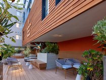 �U�E�����t�@�C�u�e���X�����̎{�ݎʐ^2