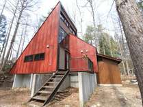 �Q�����f�^���̃W���Y���A�E�g�h�A�h�@�E�����̎{�ݎʐ^3