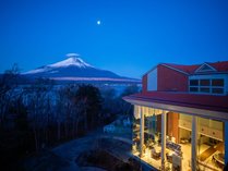 ���W�[�i���]�[�g�R���΂̊O�ώʐ^