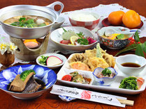 ���W���[���h�E���V���Z���^�[�̎{�ݎʐ^2