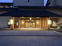 �e�r�ό��z�e���i�a�a�g�z�e���O���[�v�j�̊O�ώʐ^