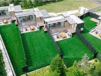 �O�����X�e�C���z�@�̊O�ώʐ^