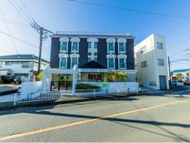 CARO FORESTA  globe̊Oώʐ^