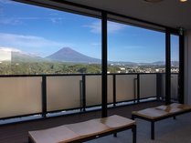 �z�e���W���X�g�����@����̎{�ݎʐ^2