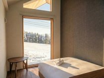 THE ONE THIRD HAKUBA�̎{�ݎʐ^3