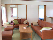 ����u�e���X�̎{�ݎʐ^2