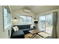 Solana�ɓ������̎{�ݎʐ^2