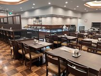 �z�e�����[�g�C���h�{�w�O�̎{�ݎʐ^3