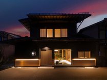 GLOWVIA���R���a�̊O�ώʐ^