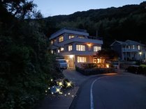 Stella@Marina@ ATAMI̎{ݎʐ^3