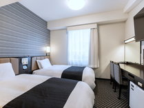 �A�p�z�e���q�D�y�������̉w�O�r�̎{�ݎʐ^3