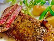 �y�X�^���_�[�h�E�O�����v�����z�����̃f�B�i�[�̓��u�X�^�[�ƃX�e�[�L�̃_�u�����C���I