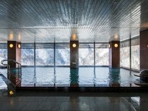 �y�N���N�n���ʃZ�[���z���o�C�L���O���w�_���ŉ߂������ʂȔN�z���I�ٓ��œ���������\�i086�j