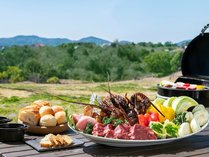 4/18���j���[�A���I�[�v���I�u���B���v�ɏh���I���[�H�̓e���X��BBQ�����\�I�i�[���H�t�j