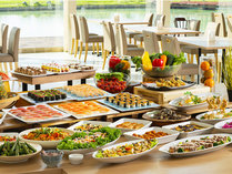 �y���j���[�A����z�[�H�ƒ��H�ɒn���̐H�ނ��g�p�����������̃r���b�t�F���v��������(�[���H�t)