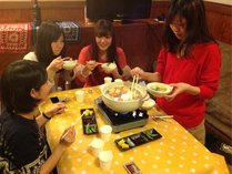 �����H�Q�H�t�d�Ԃōs����X�̕ʑ�1���ݐ؁􂨎q�l���}��������菗�q����T