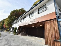 �f���܂�̏h �z�e����΁i�Ƃ��肢���j�̊O�ώʐ^