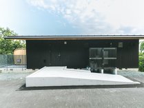 ���˃A�O���g�s�A�̎{�ݎʐ^3