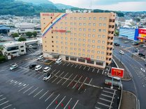 HOTEL AZ �啪���o�X�̊O�ώʐ^