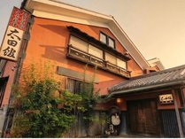 ���c�ق̊O�ώʐ^