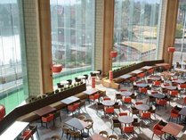 �z�e���I�[�N���i�q�n�E�X�e���{�X�̎{�ݎʐ^2