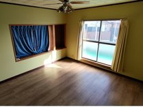 �Q�X�g�n�E�X���}�`�̎{�ݎʐ^2