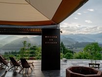 MOOSKA DE STUBEN�̊O�ώʐ^