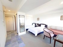 �A�C�����h�z�e���^�ߍ��̎{�ݎʐ^1