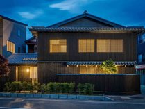 c ȂȂ̗z q꓏݂Ɓr̊Oώʐ^