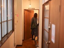 �j���T�L��STAY�̎{�ݎʐ^2