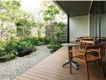 �t�F�A�t�B�[���h�E�o�C�E�}���I�b�g�E�O�d���ɐ����������̎{�ݎʐ^3