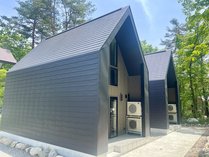 Summit ChaletsiT~bgV[j̊Oώʐ^