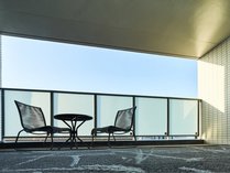 B/C HOTEL ߔe ^J[tze̎{ݎʐ^1