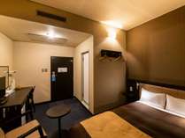 ���s�Z���g�����C���̎{�ݎʐ^3