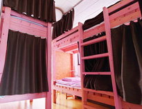 �Q�X�g�n�E�X�Җ��̎{�ݎʐ^2