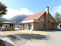 �z�e�����̎R�̊O�ώʐ^