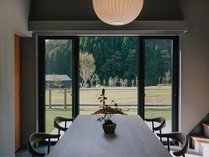 �R���F��@�R�̏�̂��Ȃ������̕ʑ��̎{�ݎʐ^2