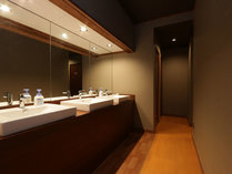 ���h�@�����G��̎{�ݎʐ^3